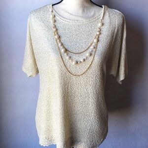 𝅺CHANCES R Large Cream and Gold Top with Necklace